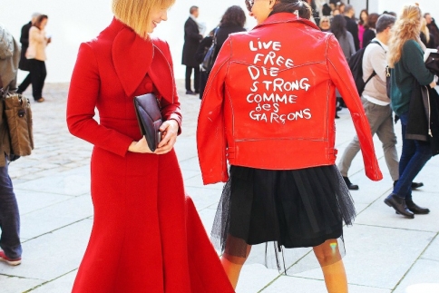 Red mood on!Το κόκκινο για φέτος θα είναι το χρώμα σου!