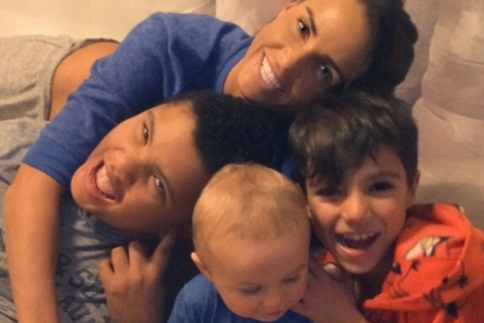 «Εγώ και τα όμορφα μωρά μου»: Η Katie Price μοιράζεται μια γλυκιά οικογενειακή στιγμή με τα 5 παιδιά της