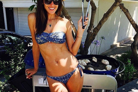 Θέλεις να φτιάξεις τέλειο bikini body; Ξεκίνησε από τώρα με κρέμες κατά της κυτταρίτιδας και ραγάδων