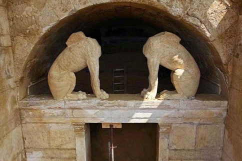 Παγκόσμιος θαυμασμός: Βρέθηκε ο νεκρός της Αμφίπολης