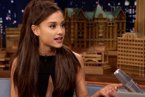 Ariana Grande : Και όμως είναι η τέλεια μίμος της Britney Spears! (video)