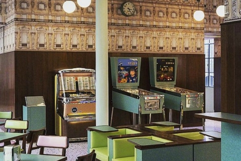 Bar Luce: To αλά Grand Budapest καφέ του Wes Anderson στο Μιλάνο