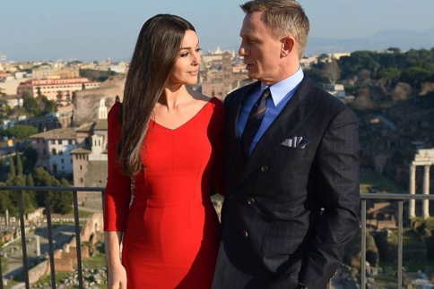 Monica Bellucci: Το James Bond είναι πορνογραφία
