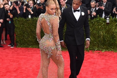 Met Gala: Οι αποκαλυπτικές εμφανίσεις των stars στο κόκκινο χαλί