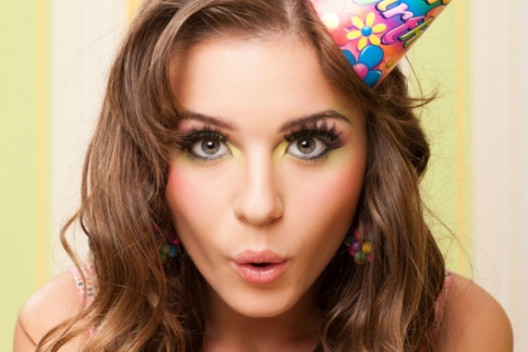 Makeup τούρτες: Οι πιο ωραίες τούρτες που θα σε κάνουν να εύχεσαι να είχες σήμερα γενέθλια
