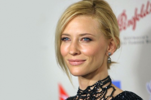 Cate Blanchett: Σε λίγο θα μας ρωτάνε και τι ταμπόν φοράμε!