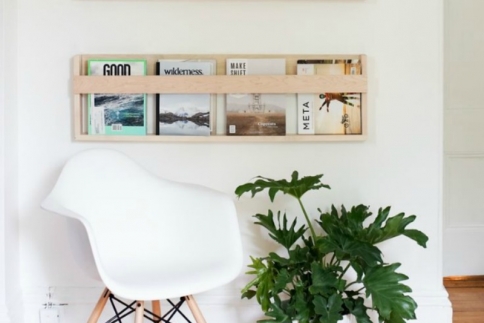 Deco tip: Πώς θα μεταμορφώσεις τη βιβλιοθήκη σου χωρίς να ξοδέψεις ούτε ένα ευρώ; 