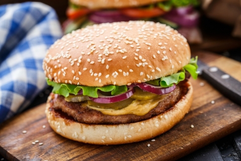 Φτιάξε burger από χοιρινό
