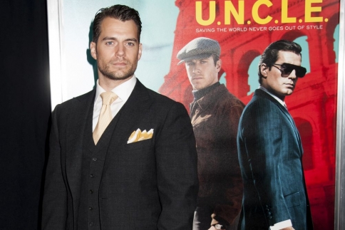Henry Cavill μας αρέσεις πολύ στο red carpet