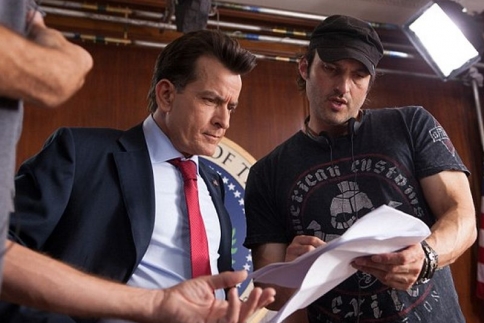 Charlie Sheen for President! Ετοιμάζεται να βάλει υποψηφιότητα για τις εκλογές του 2016!