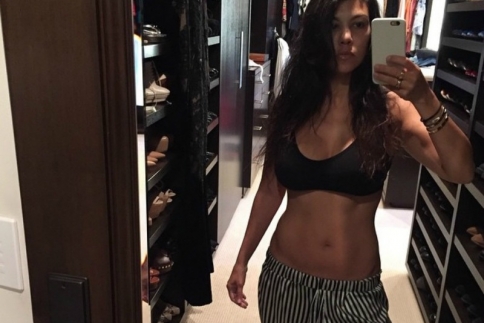 Kourtney Kardashian: Τα κιλά της εγκυμοσύνης εξαφανίστηκαν 