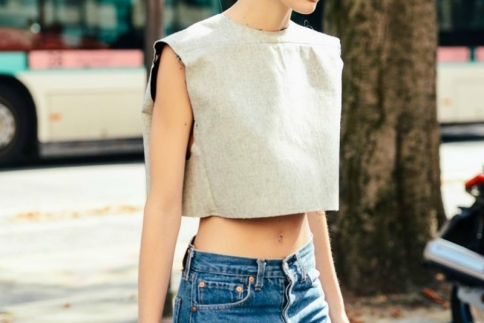 Μόδα χειμώνας 2016 : Τα cropped top που πρέπει να φορέσεις την άνοιξη (ρεπορτάζ αγοράς)