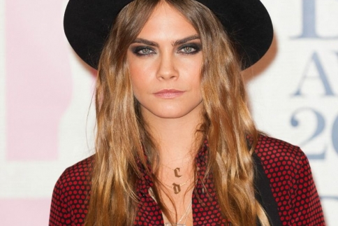 Cara Delevingne: Η βιομηχανία της μόδας είναι απαίσια