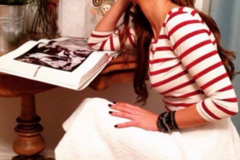 Δημιούργησε stylish εμφανίσεις με κλασικά ριγέ tops όπως η Δέσποινα Βανδή