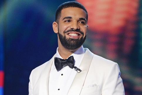 Κάτι τρέχει με τον Drake - Εισήχθη επειγόντως στο νοσοκομείο
