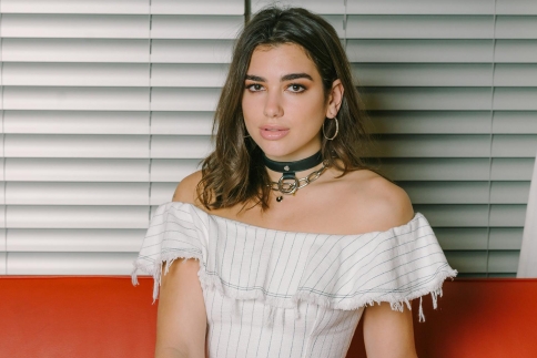 Η συνεργασία της χρονιάς: Μαζί Dua Lipa και Adidas!
