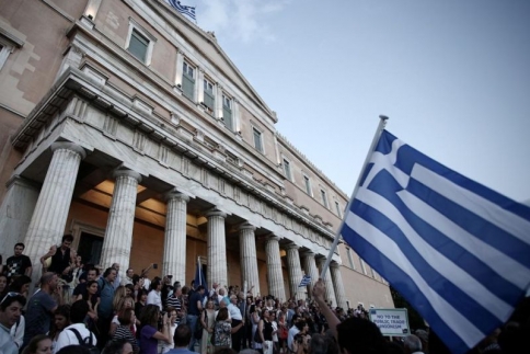 Χιλιάδες Έλληνες διαδήλωσαν κατά του Grexit