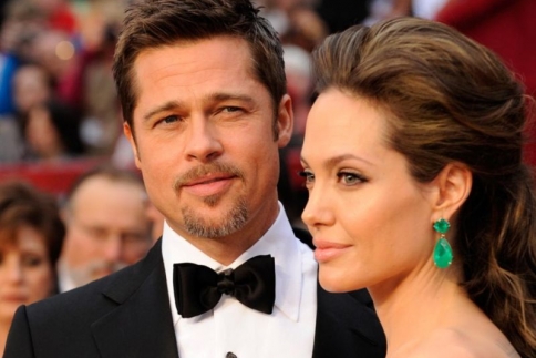 Angelina Jolie : Απατάει τον Brad Pitt με την νταντά των παιδιών τους!