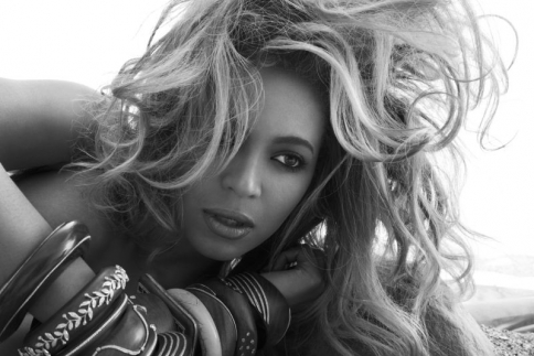 Είναι τελικά έγκυος η Beyonce; Οι νέες φωτογραφίες της