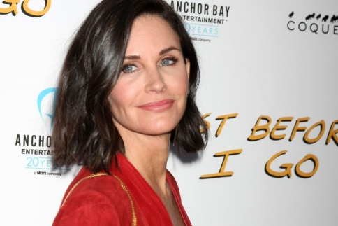 Courteney Cox: Καλά γονίδια ή καλός πλαστικός; Η 50άρα που μοιάζει με 30άρα!