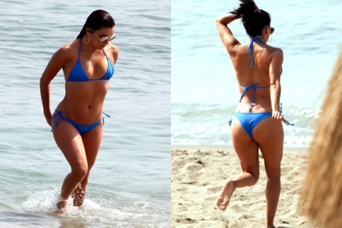 Πόσο χρονών; Η Eva Longoria στα 40 της προκαλεί όλη την παραλία!