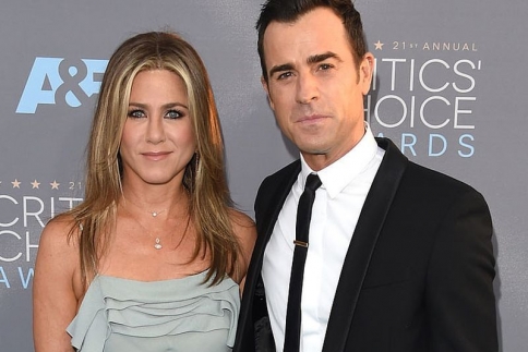 Jennifer Aniston : Έκανε προσθετική στήθους για τον πιο περίεργο λόγο