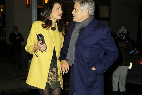 George- Amal Clooney: Ρομαντική βόλτα σε πανάκριβο εστιατόριο της Νέας Υόρκης