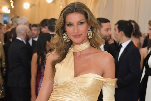 Η Gisele «τσαλακώθηκε» για την ιταλική Vogue