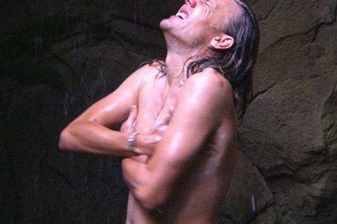 O ποδοσφαιριστής Jimmy Bullard γδύθηκε... on camera! (video)