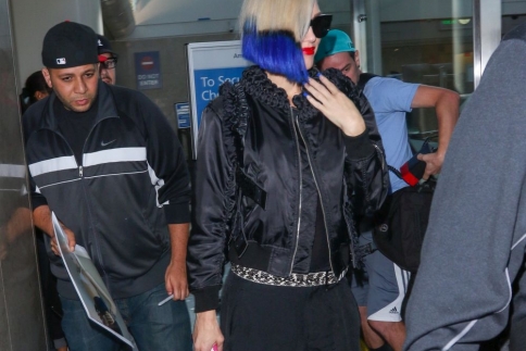 Gwen Stefani τι έκανες στα μαλλιά σου;