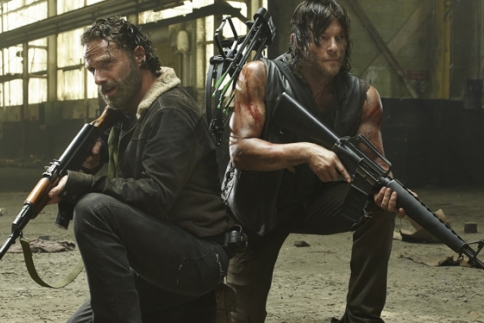 Τα 4 πρώτα λεπτά της 5ης σεζόν του The Walking Dead