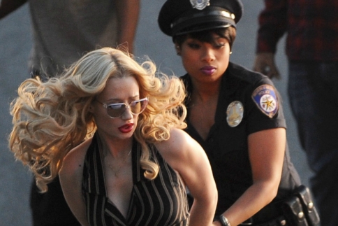 Iggy Azalea- Jennifer Hudson: Τσακώνονται στους δρόμους του Λονδίνου για το νέο τους video clip