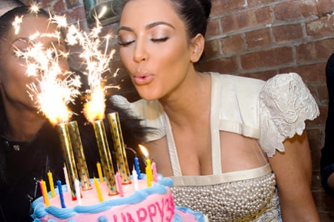 Χρόνια πολλά Kim Kardashian! Οι πιο sexy στιγμές της πιο sexy celebrity