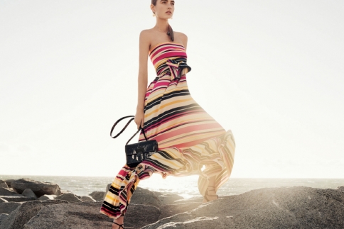 Γάμος 2016: Γάμος σε νησί; 9 summer look για να εντυπωσιάσεις ως καλεσμένη