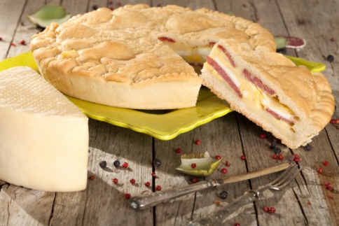 Πείνασες; Φτιάξε εύκολα μια πικάντικη ιταλική πίτα