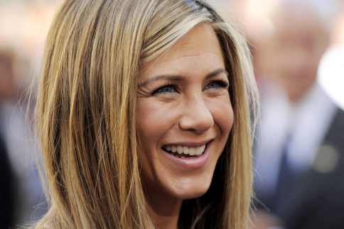 Τι και αν έχασε τα Oscar; Η Jennifer Aniston είναι καλά και... sexy!