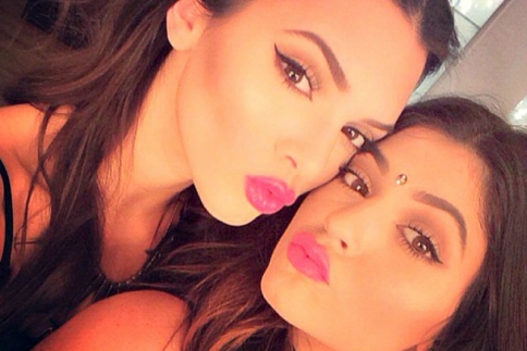 Οι μικρές αδελφές Kardashians, έχουν το πιο sexy instagram - Κεντρική Εικόνα