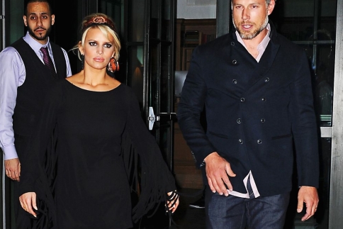 Jessica Simpson: Βόλτα στη Νέα Υόρκη με τον σύζυγο της