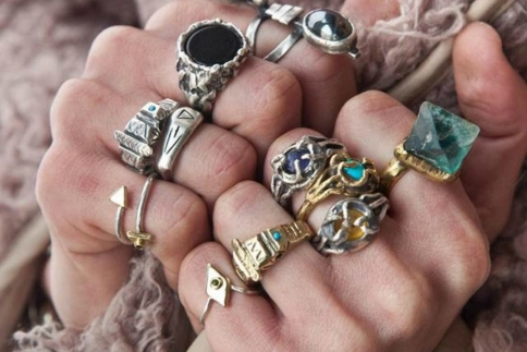 14 handmade δαχτυλίδια από Έλληνες σχεδιαστές.