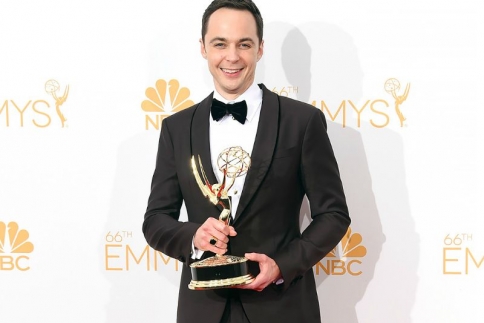 Τα Emmys live στο FollowMe! Πόσο κοστίζει το βραβείο; 