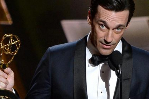 Emmys 2015: 10 κορυφαίες στιγμές της βραδιάς που πρέπει να γνωρίζεις