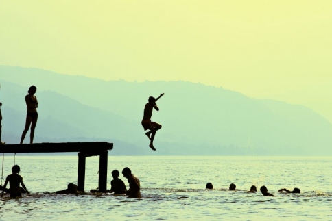 Summer Therapy: Γεύσεις, μυρωδιές και μουσικές που μας θυμίζουν καλοκαίρι
