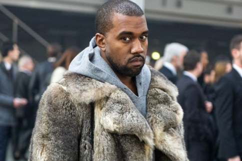 Mαύρος James Bond; Ο Kanye West στηρίζει την προσπάθεια