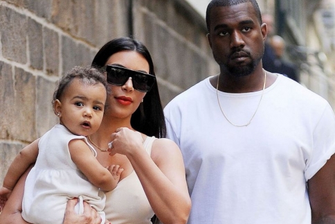 Kim Kardashian: Βάφτισε την κόρη της με νονά την Khloe!
