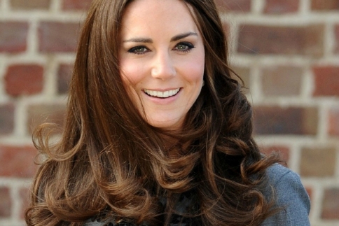 Δες για πρώτη φορά τον sexy αδερφό της Kate Middleton!