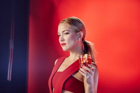 Kate Hudson : Στα παρασκήνια του sexy ημερολογίου του Campari