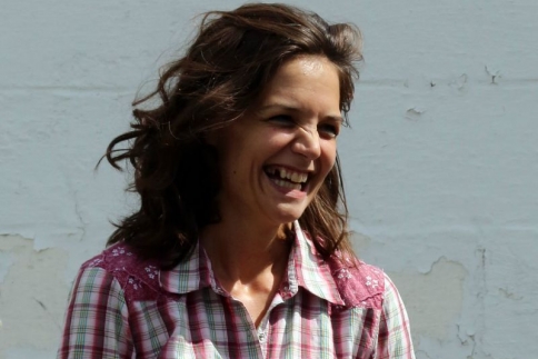 Katie Holmes: Έμεινε φαφούτα και έγινε αγνώριστη