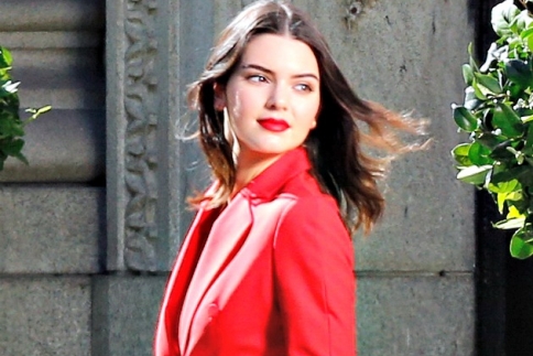 To party της Kendall Jenner και ο αστυνομικός stripper