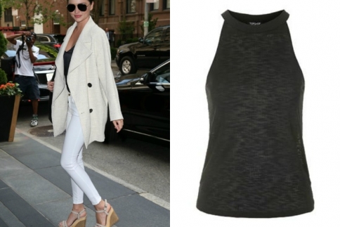 Δοκίμασε και εσύ το τέλειο λευκό outfit της Miranda Kerr