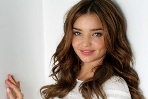 Miranda Kerr: Το πράσινο τσάι είναι το μυστικό της ομορφιάς της